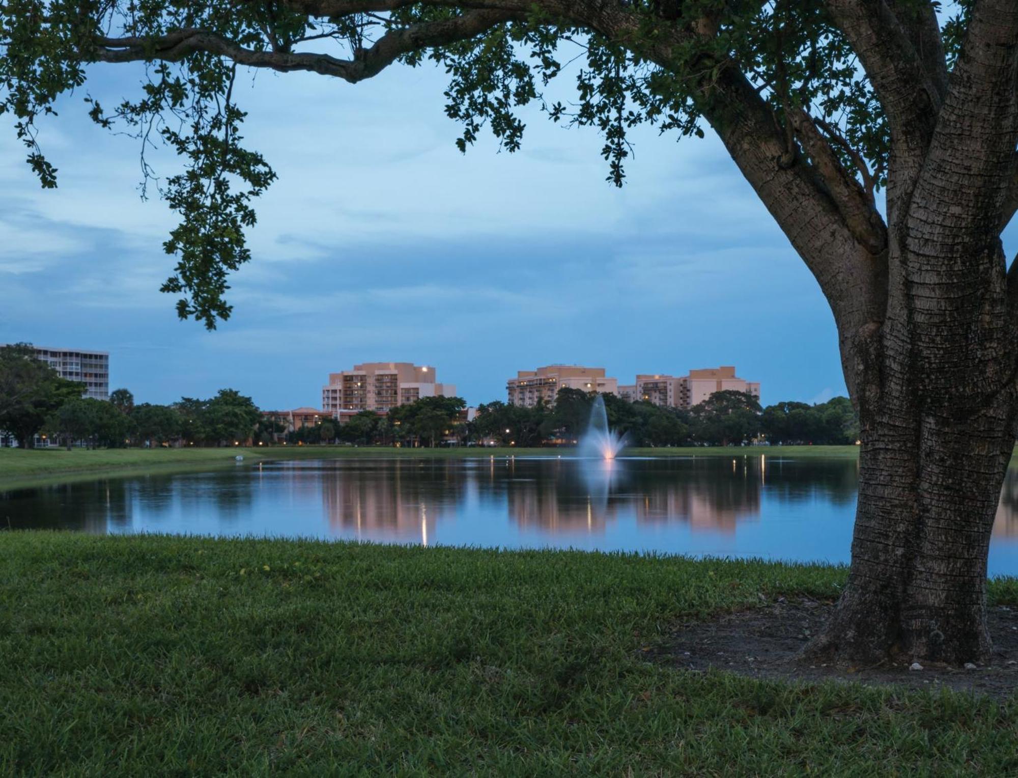 Club Wyndham Palm-Aire Hotel Pompano Beach Exterior photo