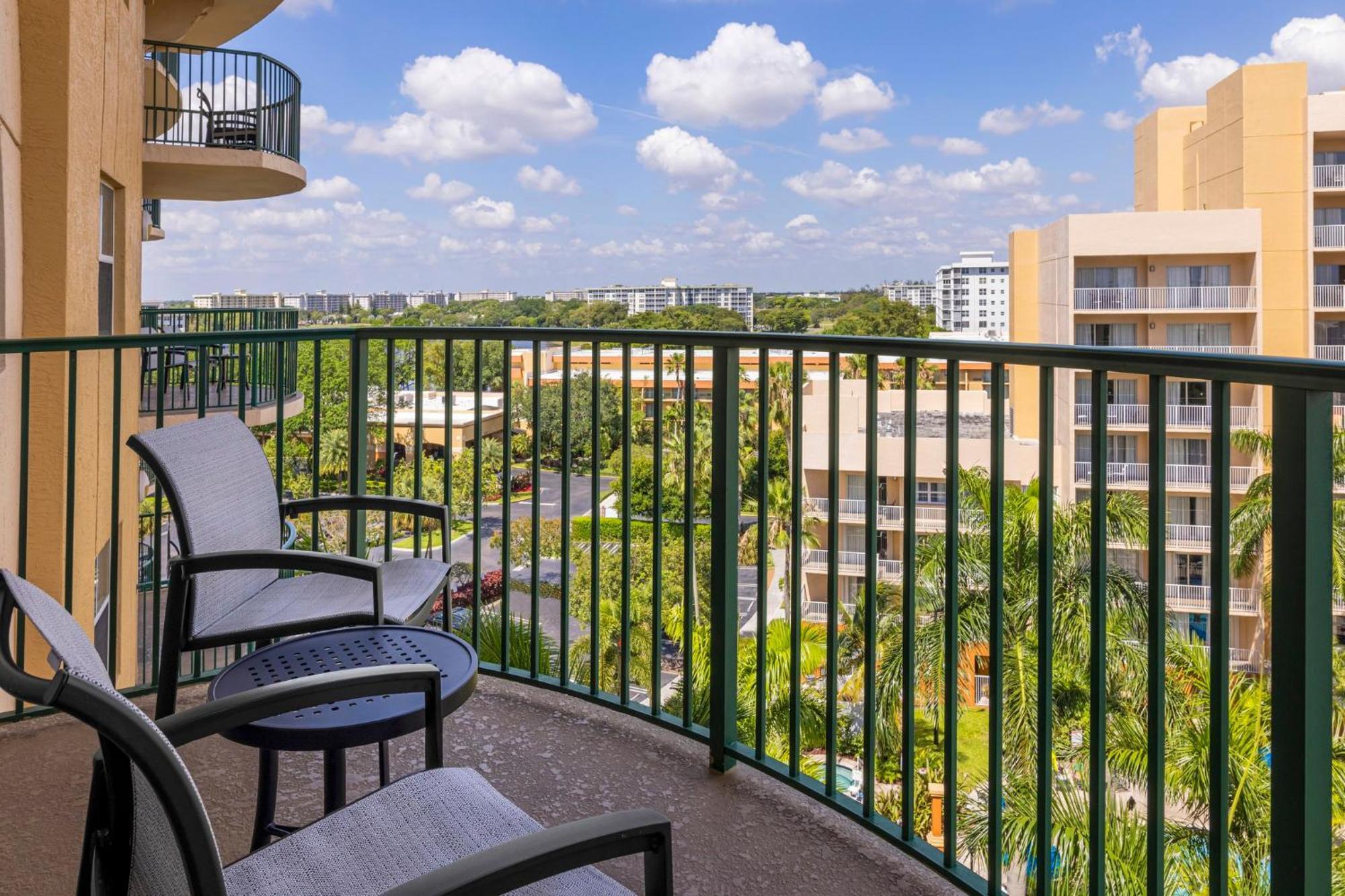 Club Wyndham Palm-Aire Hotel Pompano Beach Exterior photo